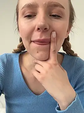 EvaBrooklyn online show from 7, 3, 2025