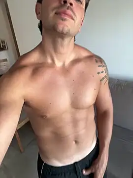 Snapshot of shuki0101 chatting on 16, 3, 2026 shuki0101 online show from 16, 3, 2026