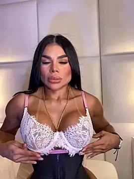 Amylewisq online show from 15, 4, 2026