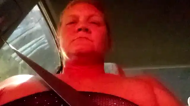 Snapshot of wetnwildforyou chatting on 21, 9, 2025 wetnwildforyou online show from 21, 9, 2025