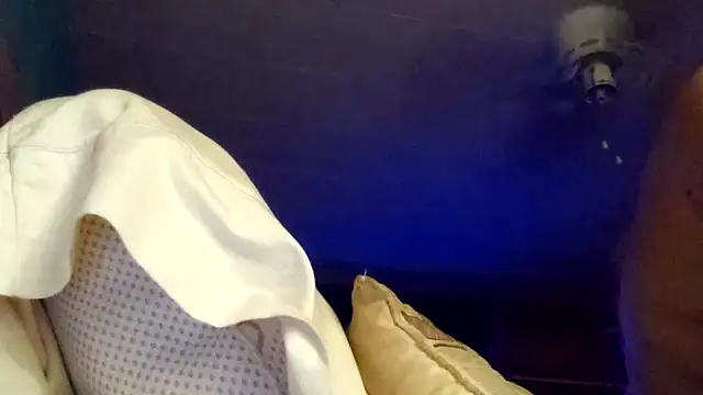 Snapshot of wetnwildforyou chatting on 28, 9, 2025 wetnwildforyou online show from 28, 9, 2025