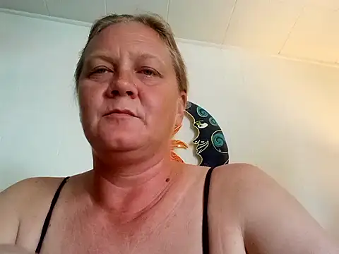 Snapshot of wetnwildforyou chatting on 1, 10, 2025 wetnwildforyou online show from 1, 10, 2025