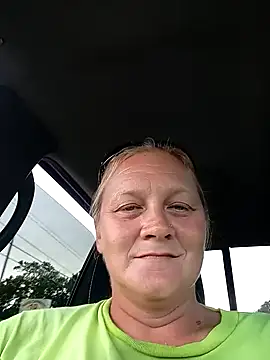 Snapshot of wetnwildforyou chatting on 3, 10, 2025 wetnwildforyou online show from 3, 10, 2025