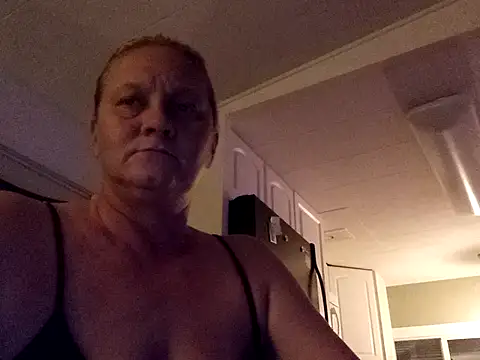 Snapshot of wetnwildforyou chatting on 12, 10, 2025 wetnwildforyou online show from 12, 10, 2025