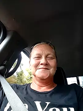 Snapshot of wetnwildforyou chatting on 19, 10, 2025 wetnwildforyou online show from 19, 10, 2025