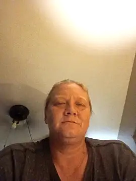 Snapshot of wetnwildforyou chatting on 20, 10, 2025 wetnwildforyou online show from 20, 10, 2025