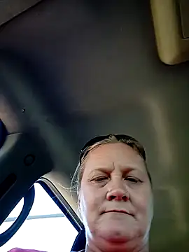 Snapshot of wetnwildforyou chatting on 13, 11, 2025 wetnwildforyou online show from 13, 11, 2025