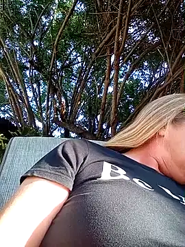 Snapshot of wetnwildforyou chatting on 21, 11, 2025 wetnwildforyou online show from 21, 11, 2025