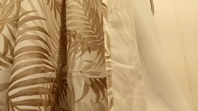 Snapshot of wetnwildforyou chatting on 23, 11, 2025 wetnwildforyou online show from 23, 11, 2025