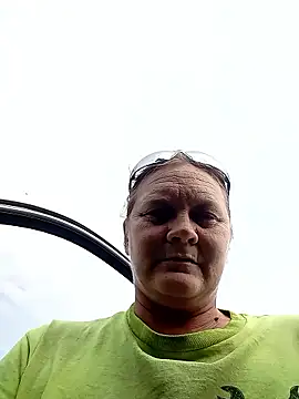 Snapshot of wetnwildforyou chatting on 1, 12, 2025 wetnwildforyou online show from 1, 12, 2025