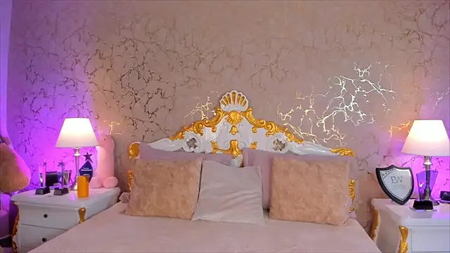 ScarlettWallace online show from 25, 11, 2025