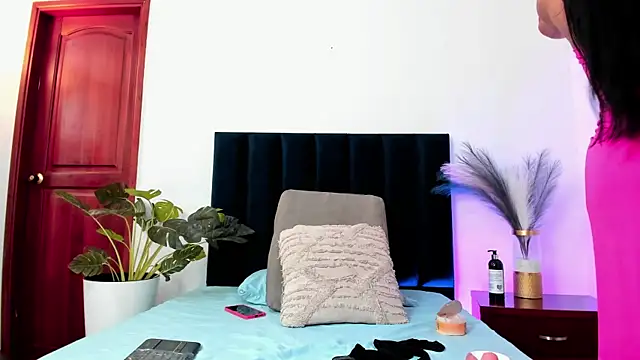 SeleneLujan online show from 15, 3, 2025