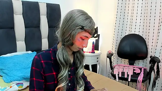 loverisu-coral online show from 16, 3, 2025