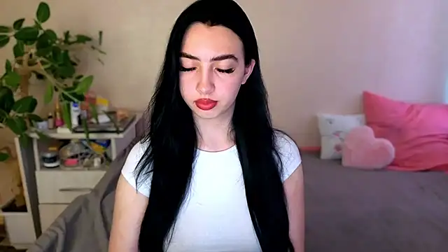 Snapshot of WildKittenX_ chatting on 25, 6, 2026 WildKittenX online show from 25, 6, 2026
