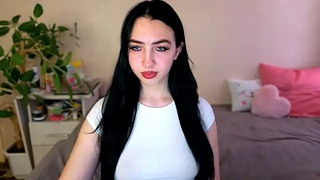 Snapshot of WildKittenX_ chatting on 30, 6, 2026 WildKittenX online show from 30, 6, 2026