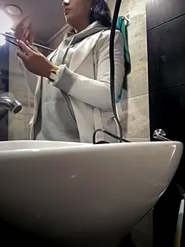 Mila LS online show from 10, 11, 2025