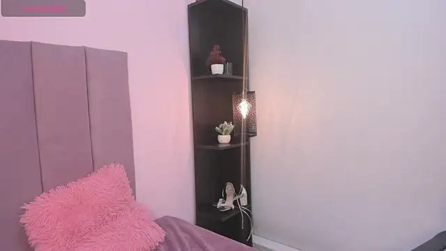 Bonniie 22 online show from 18, 3, 2025