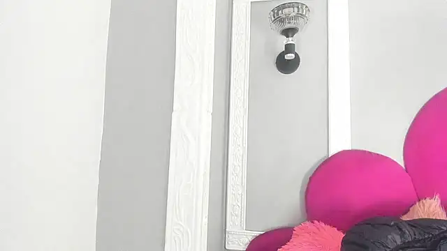 Bonniie 22 online show from 28, 3, 2026