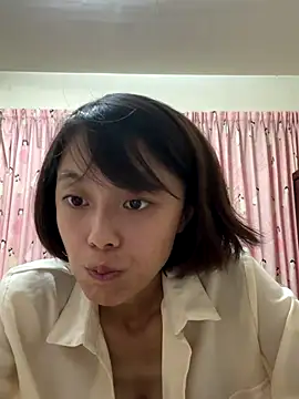 ladypaggy online show from 2, 10, 2025