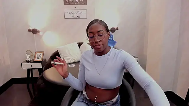 Qeen blackk online show from 5, 11, 2025