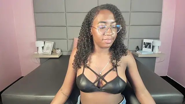 Qeen blackk online show from 4, 12, 2025