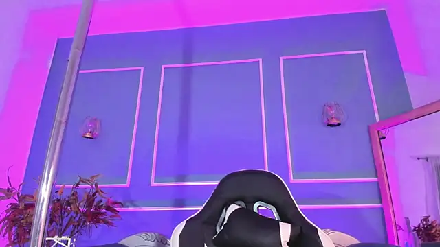 TaraTaylorr online show from 24, 10, 2025