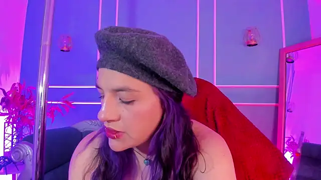 TaraTaylorr online show from 7, 2, 2026