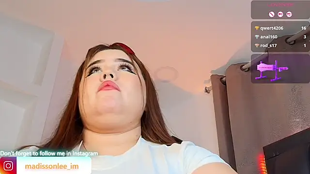 Snapshot of MadissonLee__ chatting on 14, 6, 2026 MadissonLee online show from 14, 6, 2026