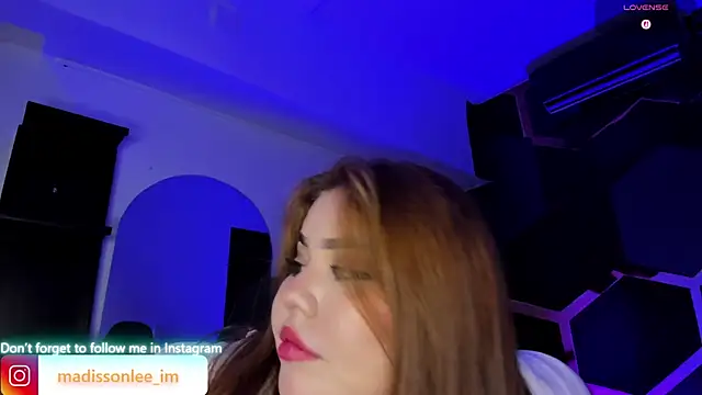 Snapshot of MadissonLee__ chatting on 26, 6, 2026 MadissonLee online show from 26, 6, 2026