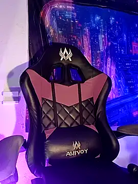 MiaStarts online show from 6, 2, 2026