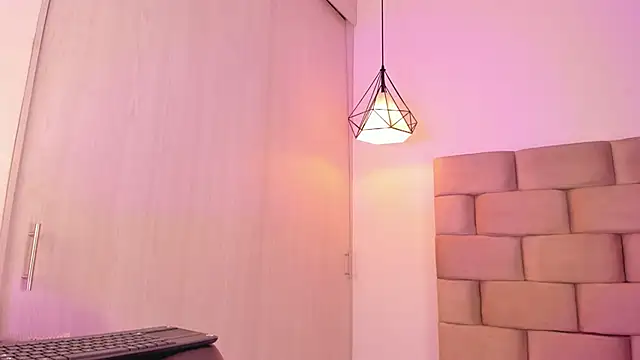 valeria monsalve online show from 19, 3, 2025