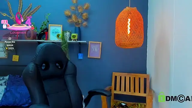 yessila parker online show from 15, 3, 2026