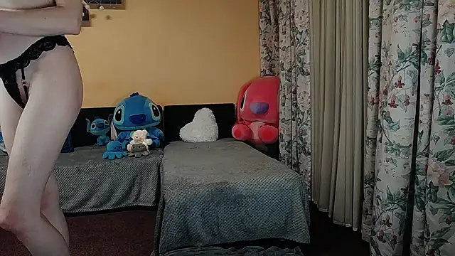 Maddison Summer online show from 11, 11, 2025