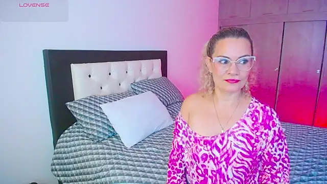 CarolinneFiotti online show from 27, 9, 2025