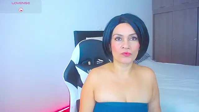 CarolinneFiotti online show from 3, 11, 2025