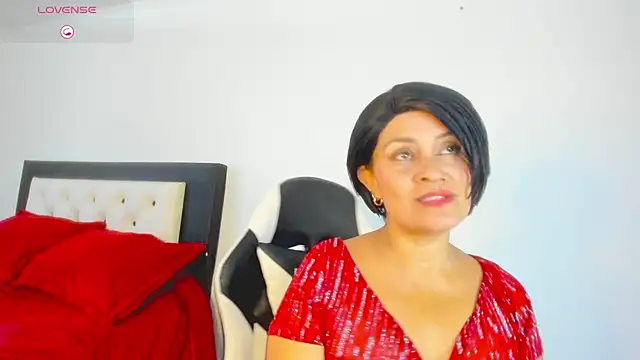 CarolinneFiotti online show from 8, 1, 2026