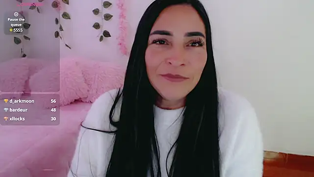 Snapshot of luna_lgomez_ chatting on 4, 3, 2025 luna lgomez online show from 4, 3, 2025