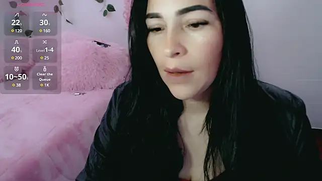 Snapshot of luna_lgomez_ chatting on 7, 3, 2025 luna lgomez online show from 7, 3, 2025