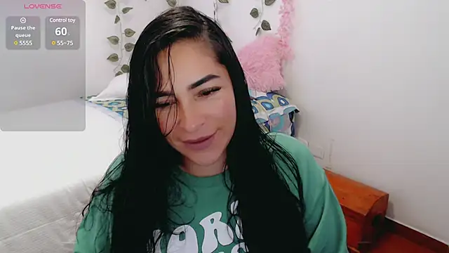 Snapshot of luna_lgomez_ chatting on 18, 3, 2025 luna lgomez online show from 18, 3, 2025