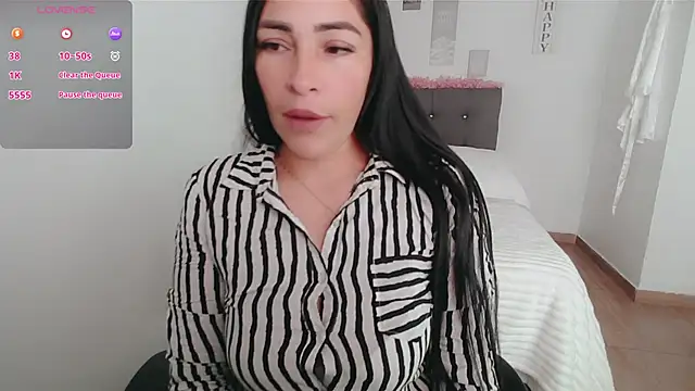 Snapshot of luna_lgomez_ chatting on 9, 10, 2025 luna lgomez online show from 9, 10, 2025