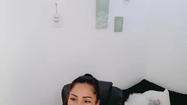 luna lgomez  online show from 31, 3, 2026