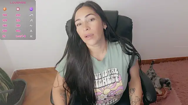 Snapshot of luna_lgomez_ chatting on 15, 7, 2026 luna lgomez online show from 15, 7, 2026