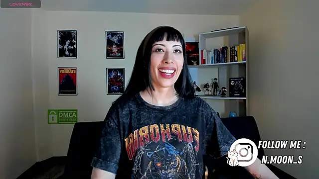 Nezuuuuu  online show from 3, 10, 2025