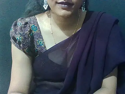 Snapshot of sugandha_bhabhi chatting on 11, 6, 2026 sugandha bhabhi online show from 11, 6, 2026