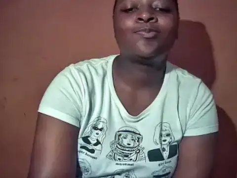 Snapshot of sexyhips2001 chatting on 19, 11, 2025 sexyhips2001 online show from 19, 11, 2025