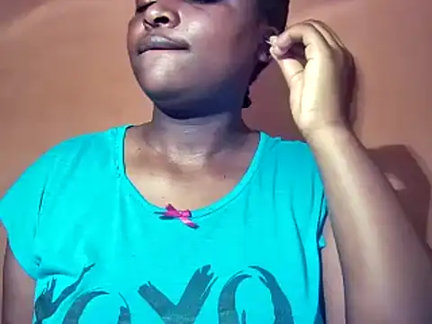 Snapshot of sexyhips2001 chatting on 27, 11, 2025 sexyhips2001 online show from 27, 11, 2025