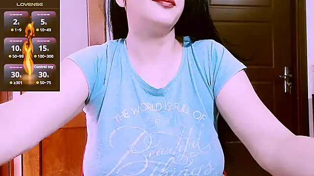 Snapshot of Alina_eve chatting on 4, 7, 2026 Alina eve online show from 4, 7, 2026