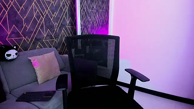 Tahara Romanov online show from 11, 11, 2025