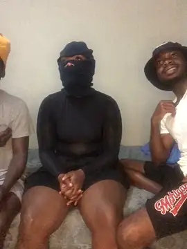 Snapshot of menzix96 chatting on 11, 10, 2025 menzix96 online show from 11, 10, 2025