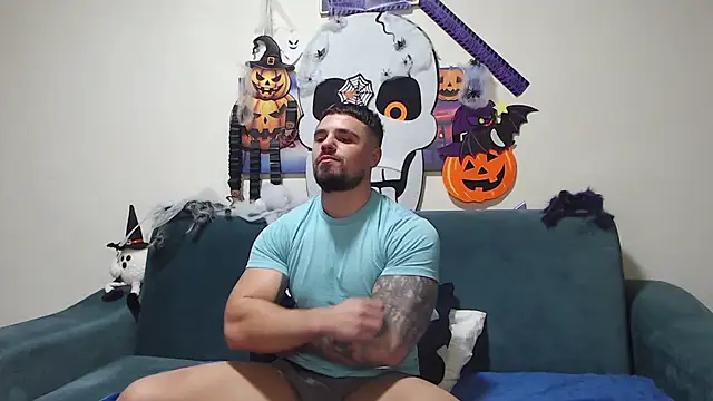 Tiberius hunk online show from 8, 11, 2025